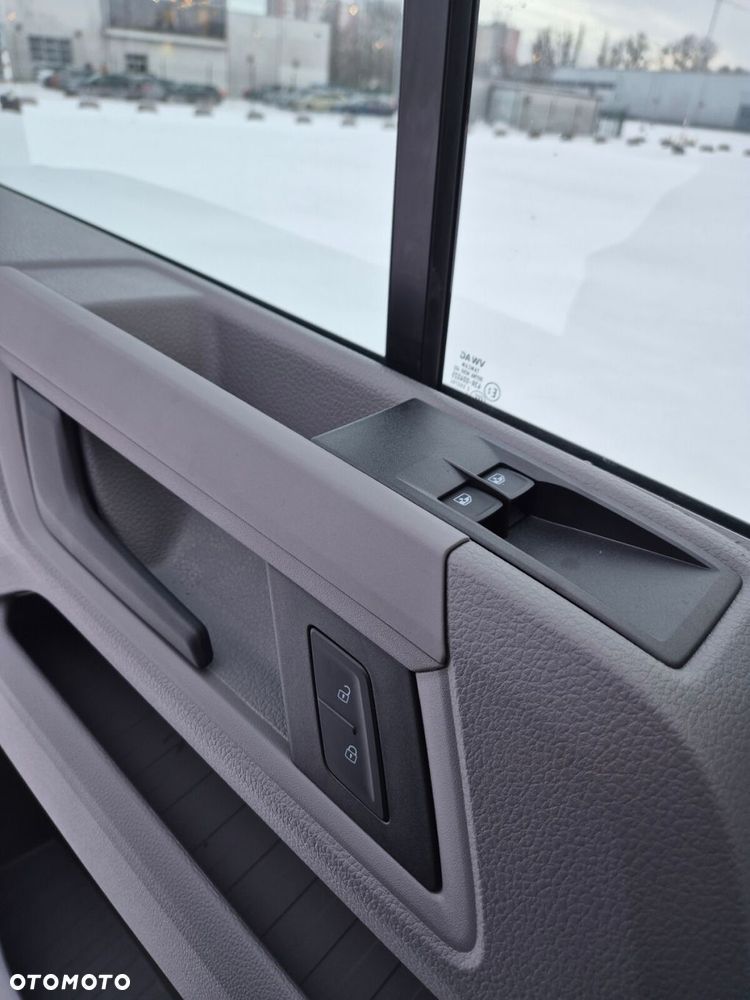 Volkswagen Crafter Skrzyniowy z podwójną kabiną - 20
