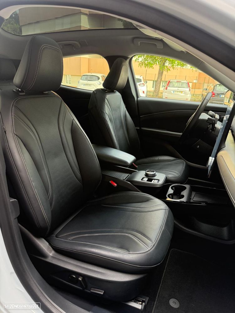Ford Mustang Mach-E AWD PREMIUM - 20