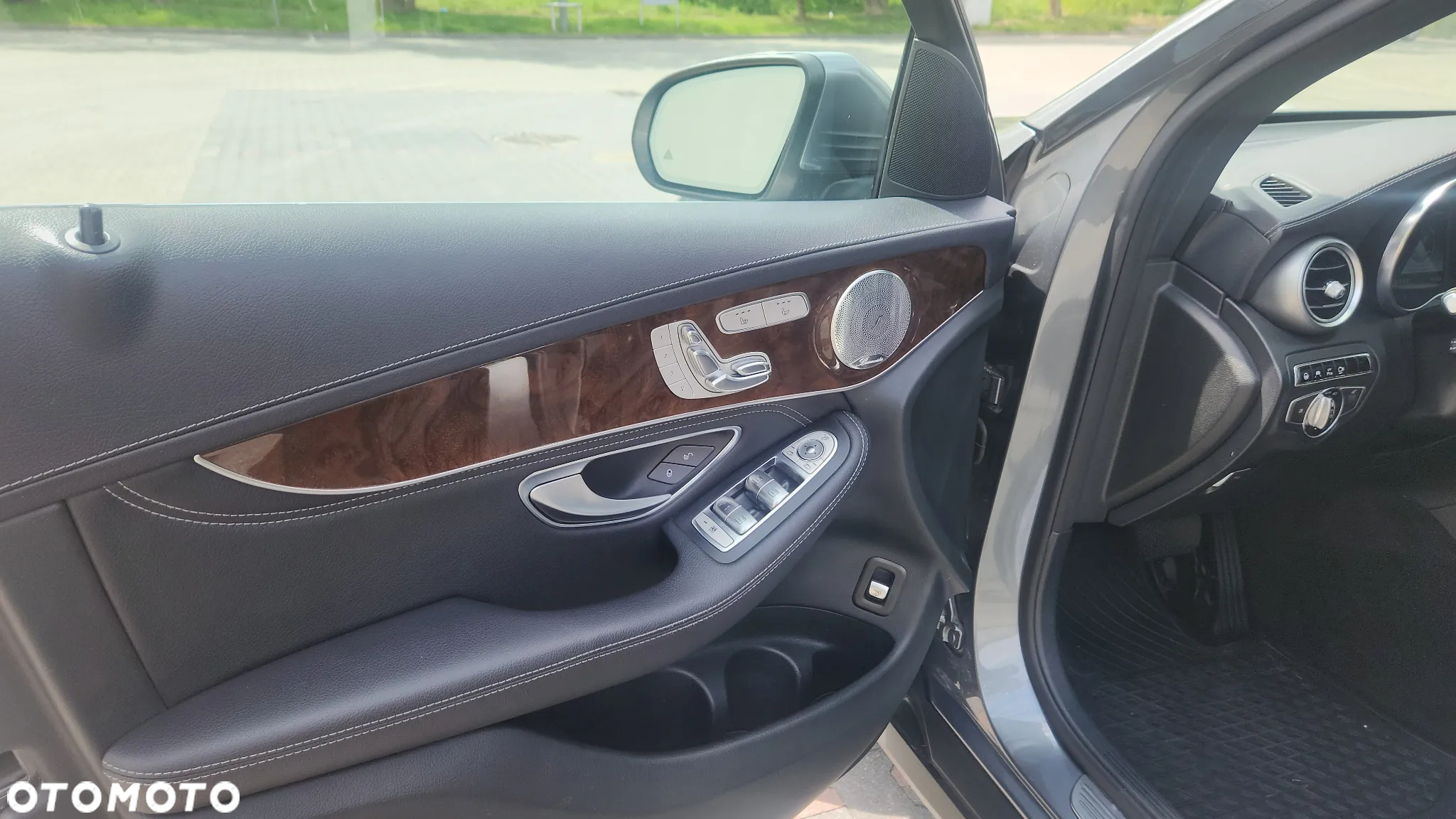 Mercedes-Benz GLC 300 Coupe 4Matic 9G-TRONIC - 6