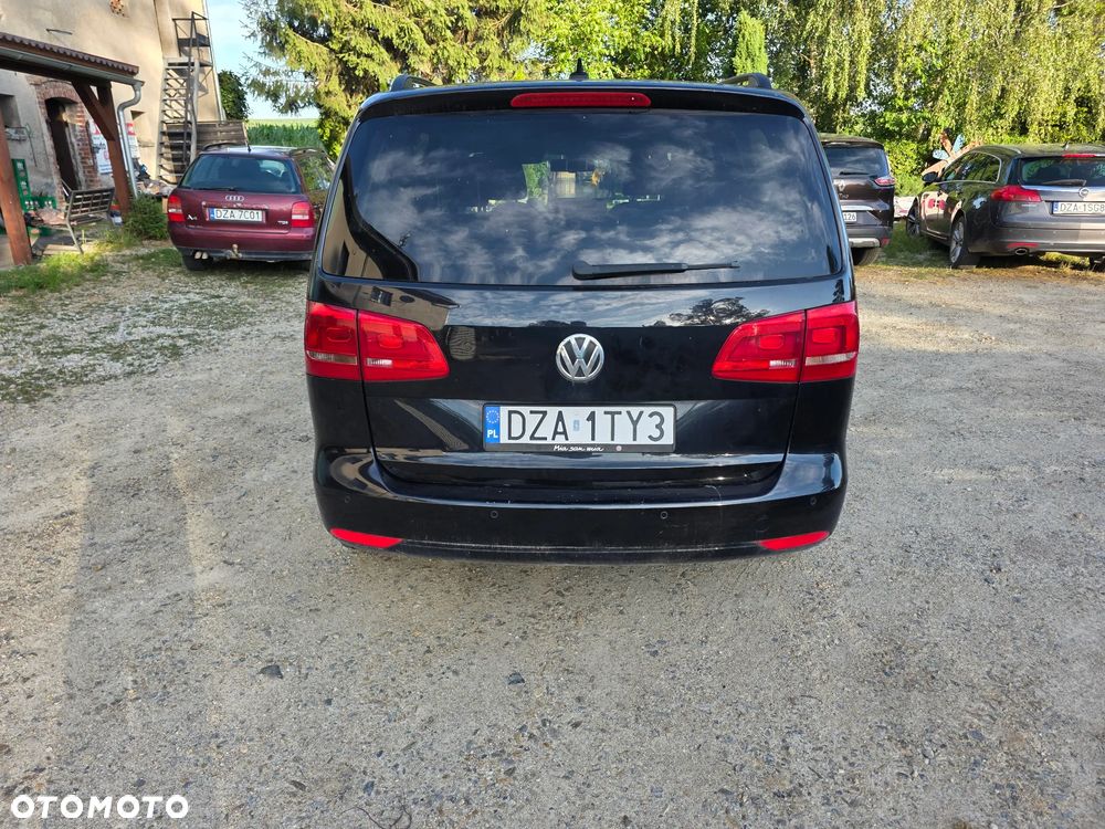 Volkswagen Touran - 5