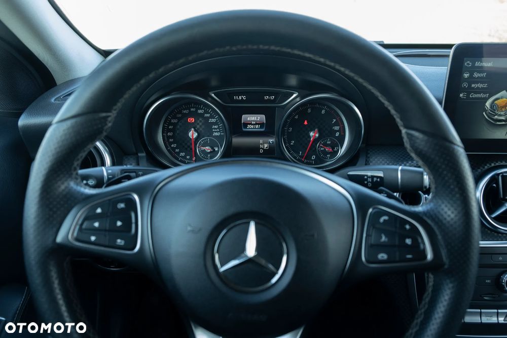 Mercedes-Benz Klasa A 200 7G-DCT AMG Line - 17