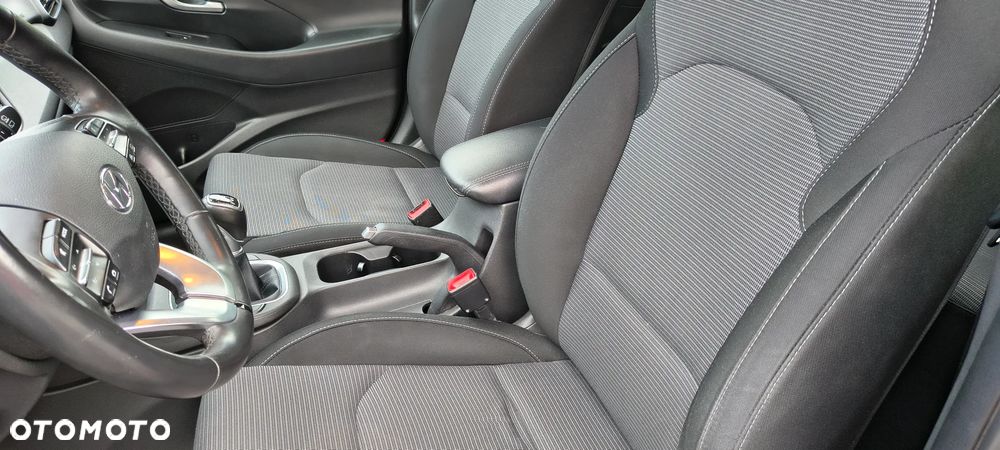 Hyundai i30 1.5 DPI Classic + - 22