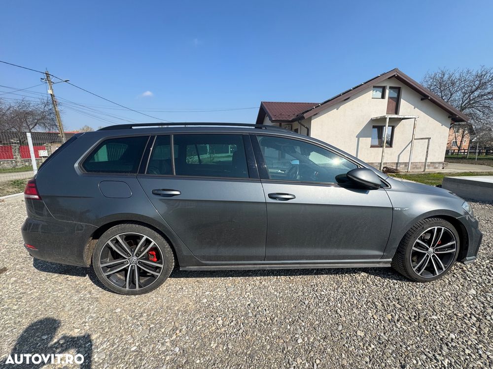 Volkswagen Golf - 5