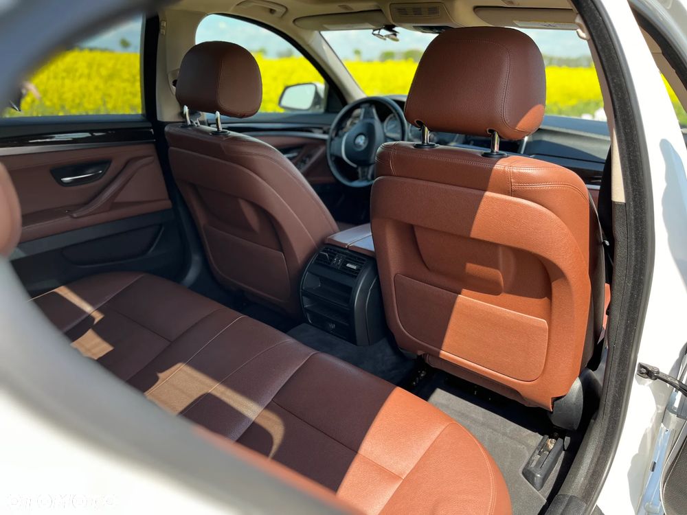 BMW Seria 5 528i - 16