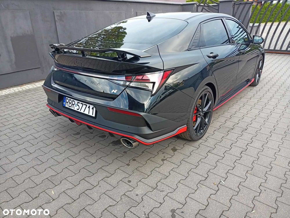 Hyundai Elantra - 3
