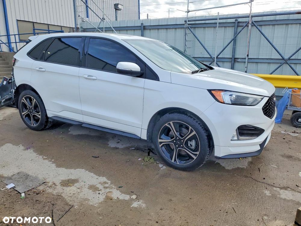 Ford Edge - 4