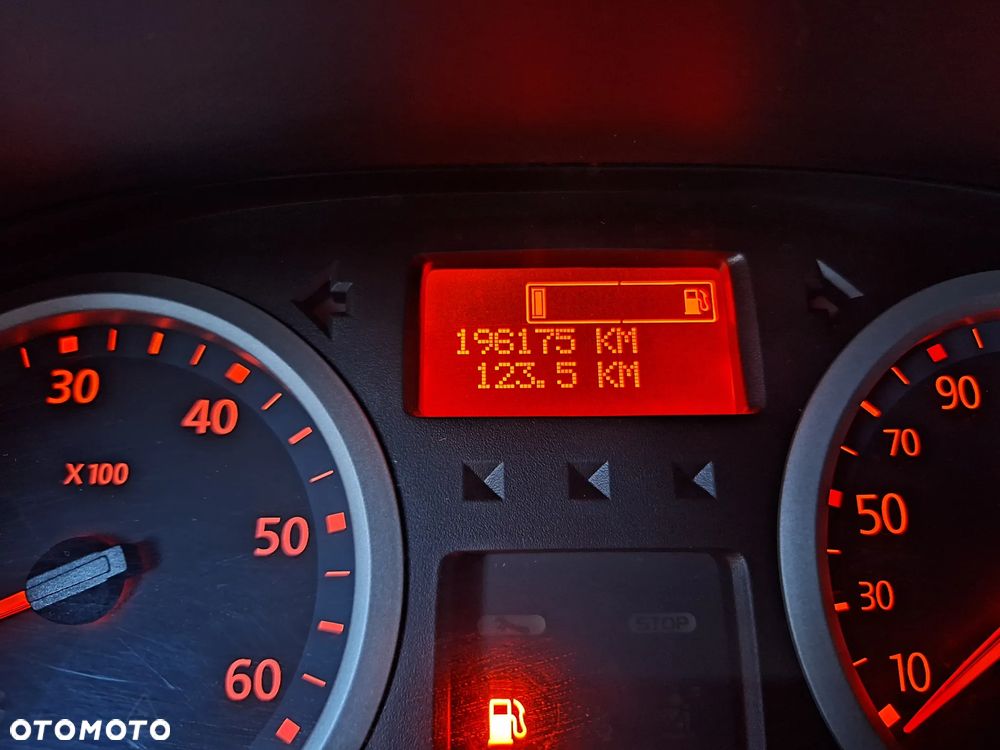 Renault Trafic FAP Passenger Black Edition - 23