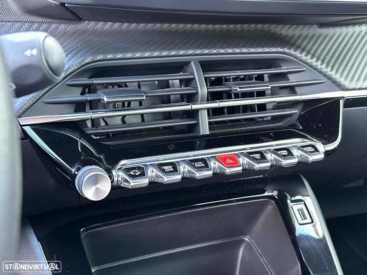 Peugeot 2008 - 13