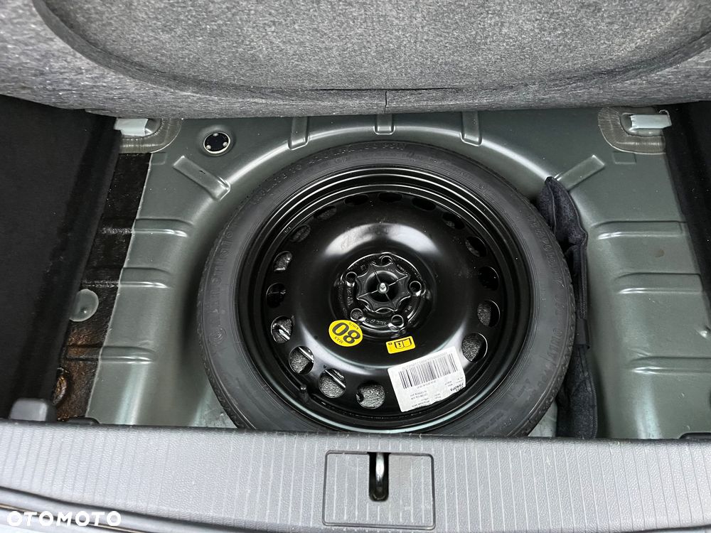 Opel Astra 1.4 Turbo Cosmo - 21