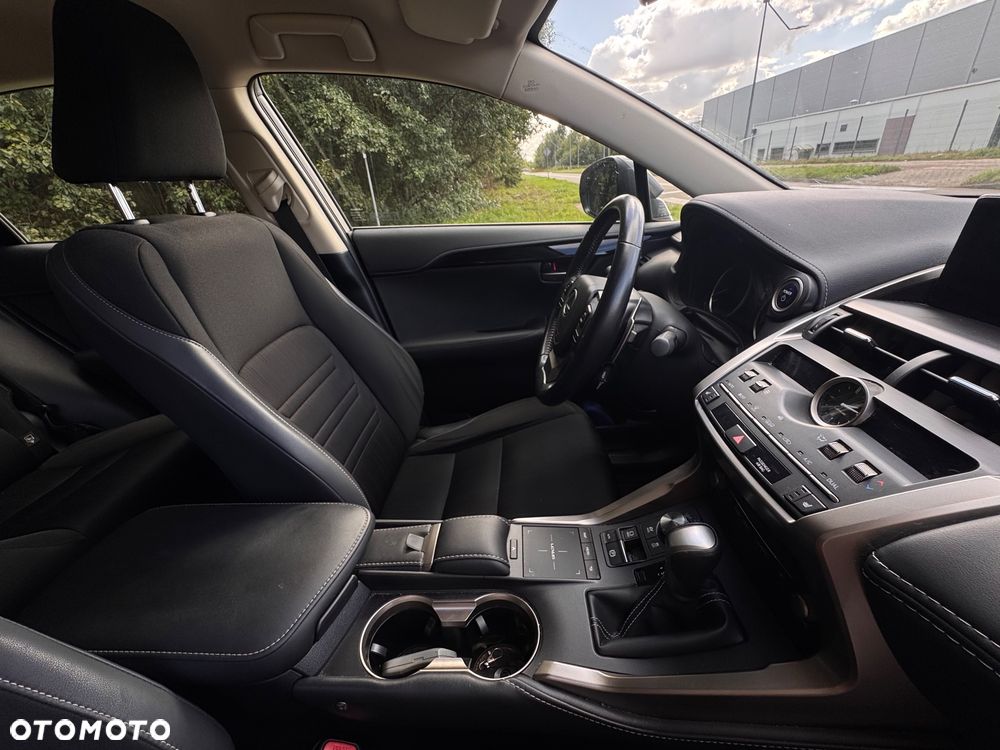 Lexus NX 300h Elegance AWD - 17