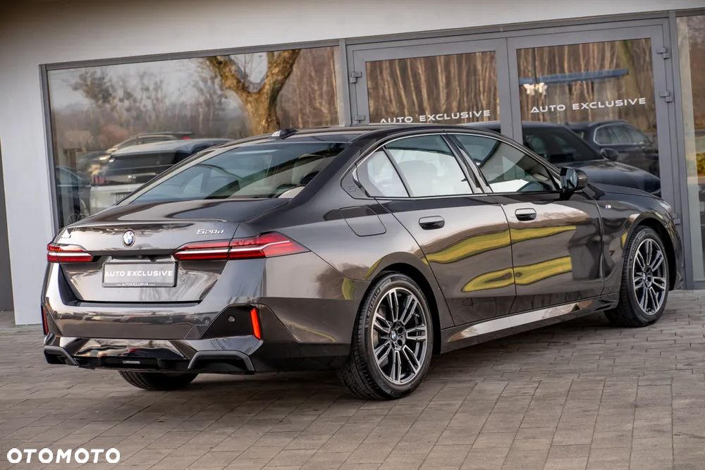 BMW Seria 5 - 25