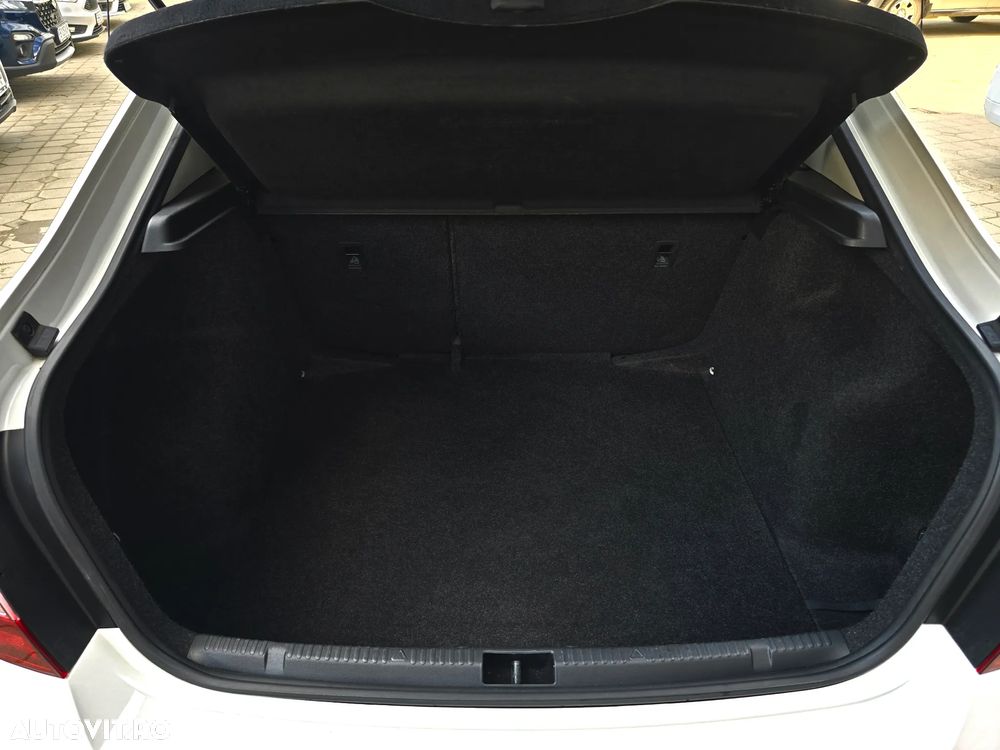 Skoda RAPID 1.4 TDI DSG Ambition - 18