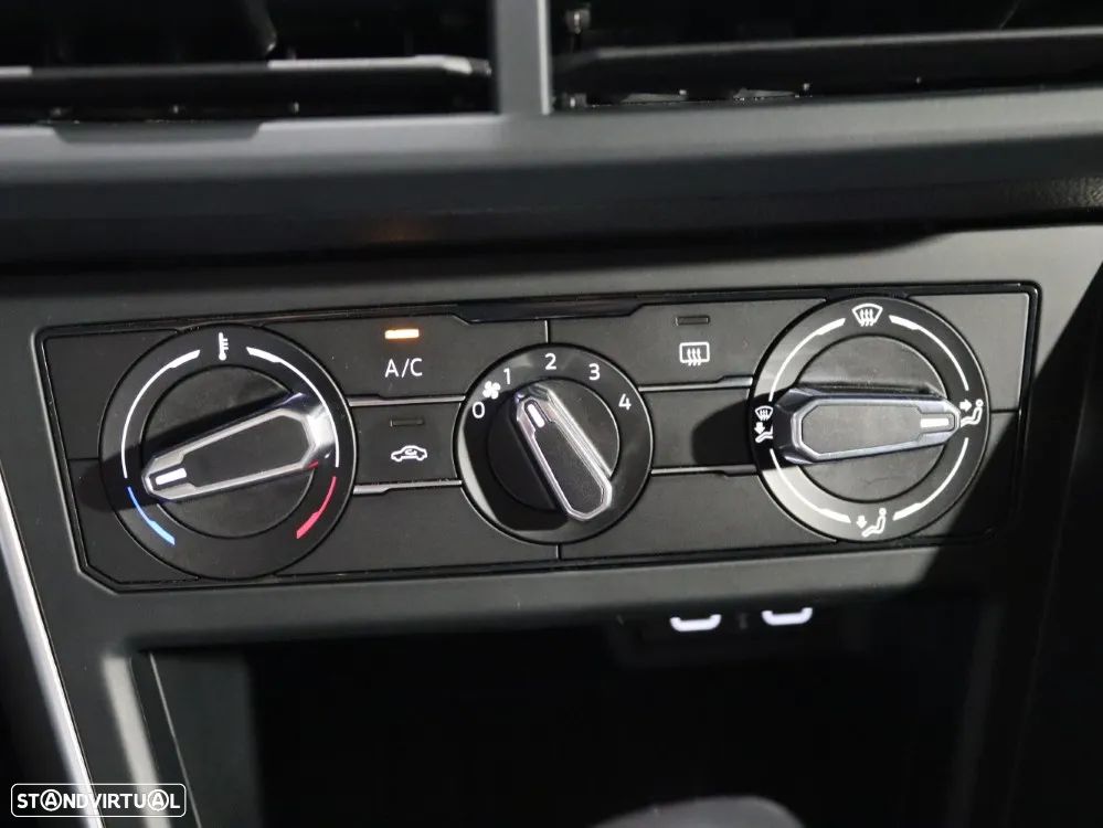 VW Taigo 1.0 TSI Urban DSG - 22