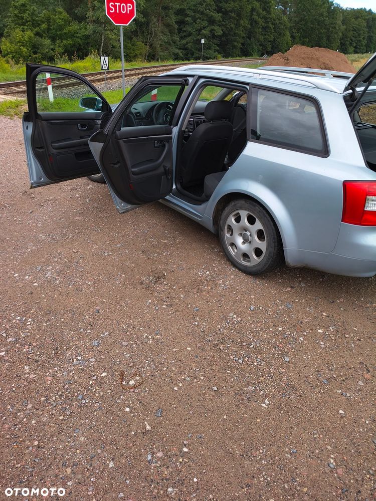 Audi A4 Avant - 11