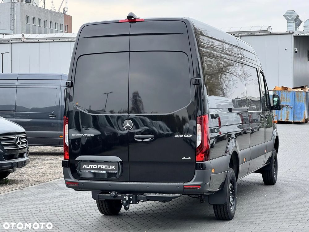 Mercedes-Benz Sprinter - 6