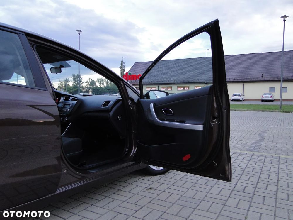 Kia Ceed 1.4 CVVT Vision - 17