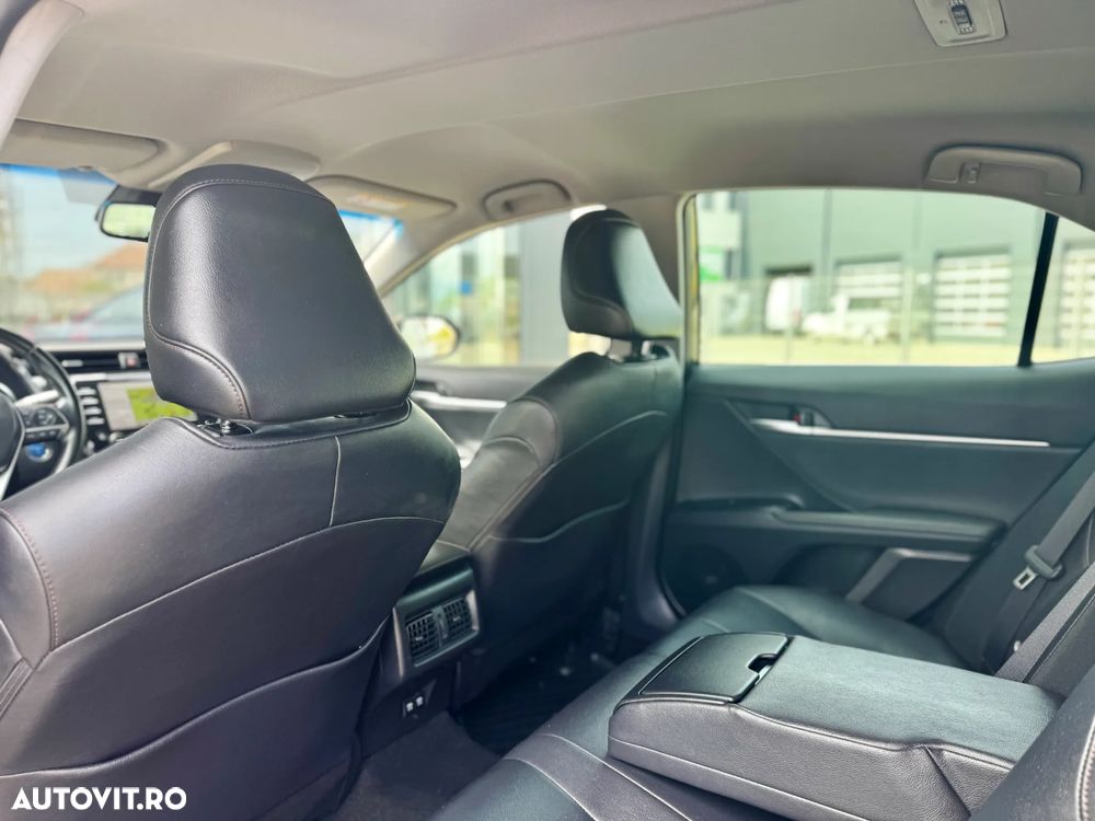 Toyota Camry 2.5 Exclusive - 22