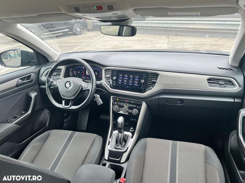 Volkswagen T-Roc 2022 photo 2