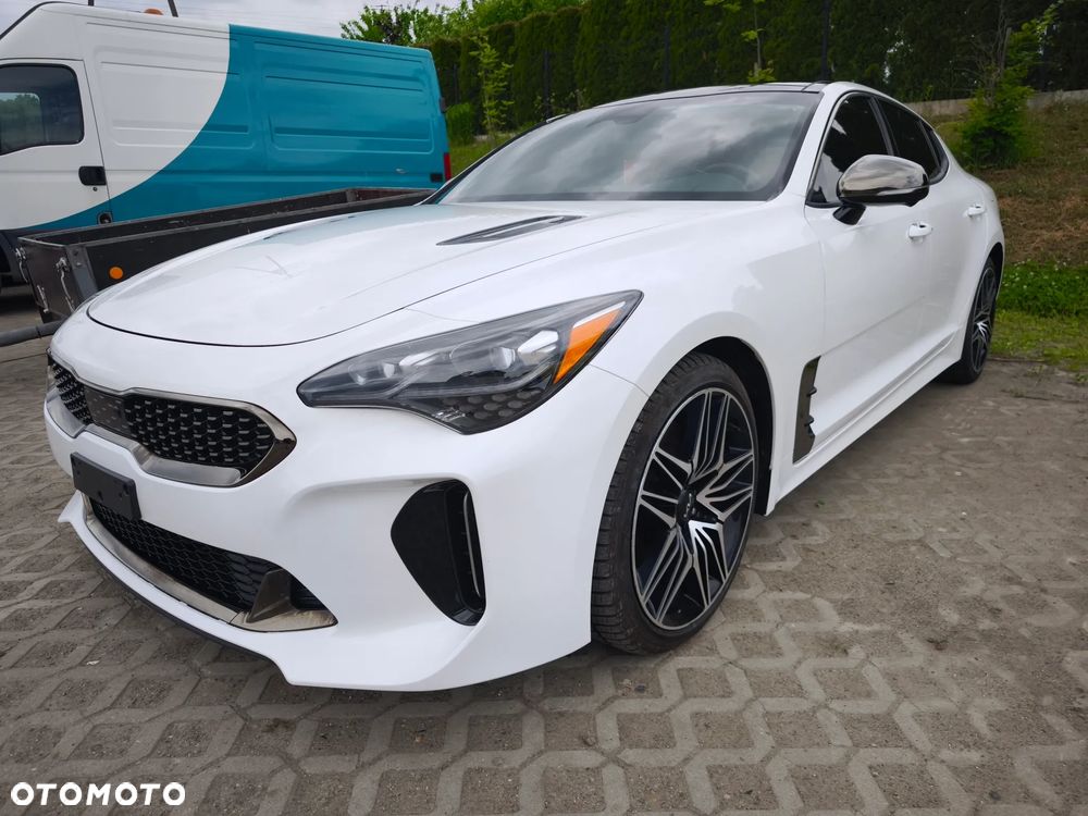 Kia Stinger 3.3 T-GDI AWD GT - 11