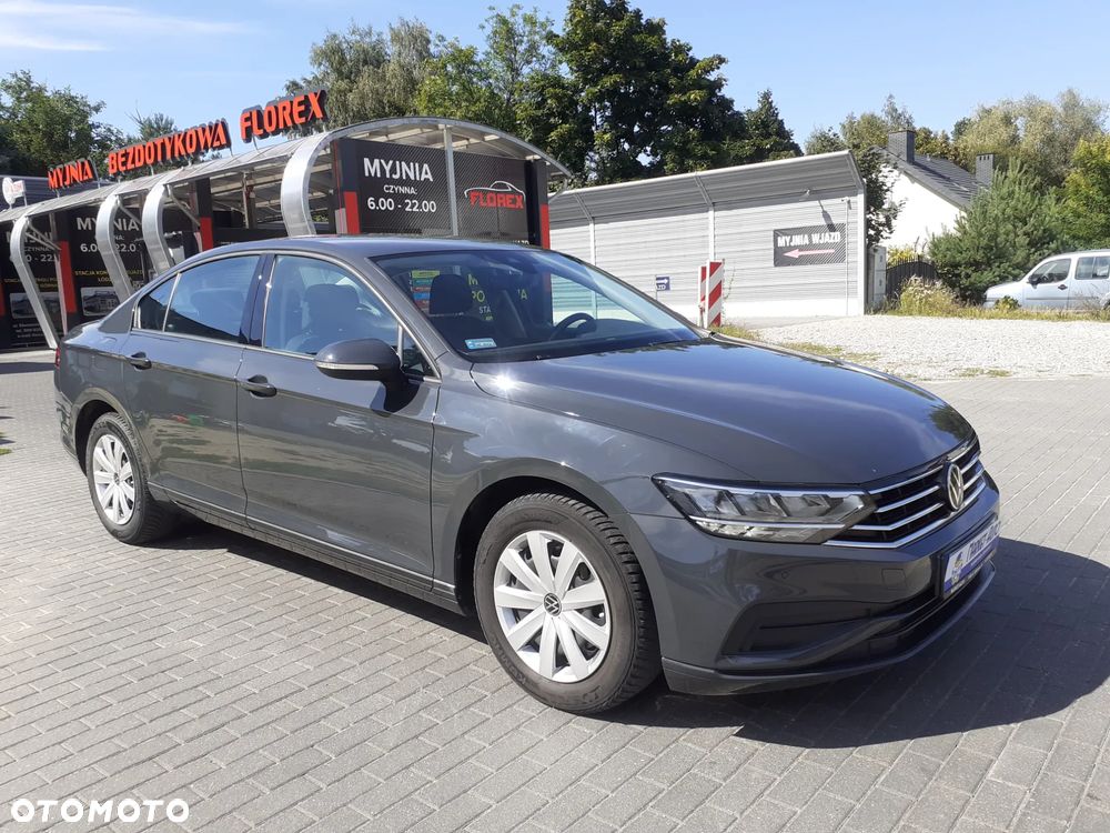 Volkswagen Passat - 8