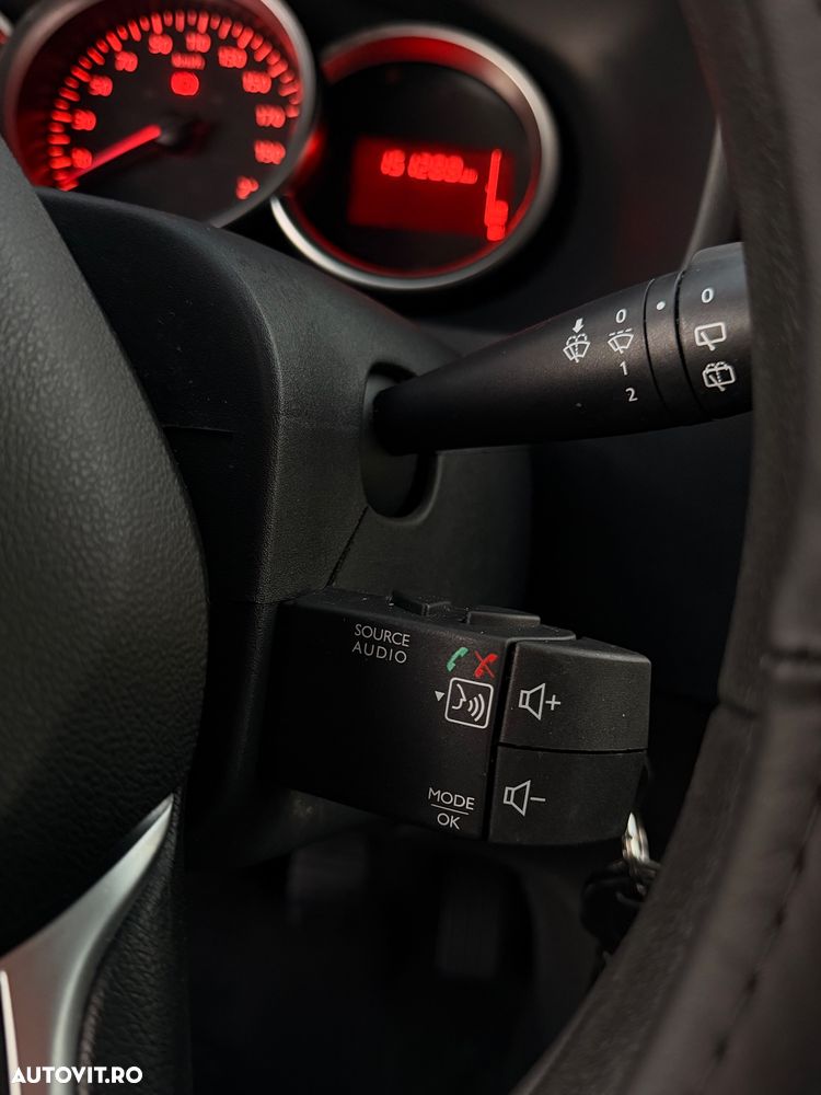 Dacia Logan MCV TCe 90 Laureate - 31