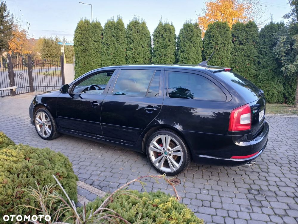 Skoda Octavia 2.0 TDI DPF RS - 16