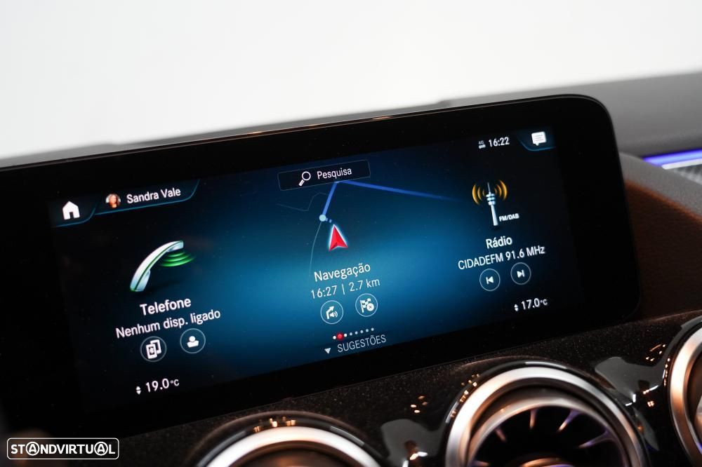 Mercedes-Benz GLA 180 d AMG Line - 12