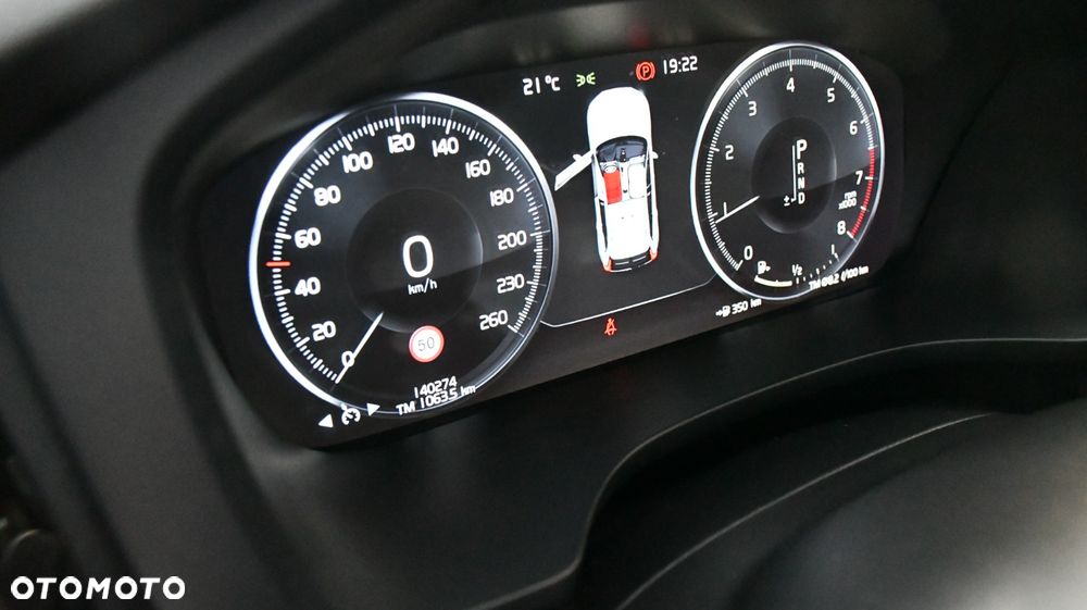 Volvo XC 60 T4 Momentum Pro - 19