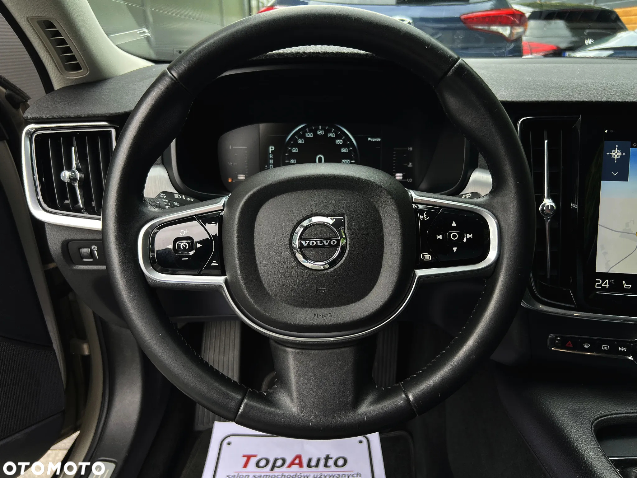 Volvo V90 D4 Momentum Pro - 28