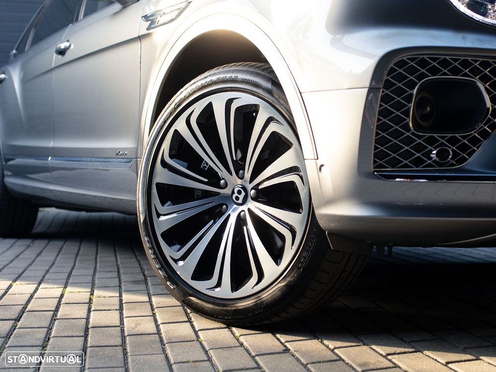 Bentley Bentayga EWB V8 Azure - 8