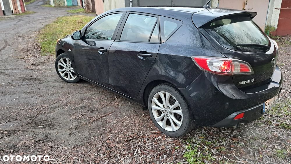 Mazda 3 2.0 Exclusive + - 9