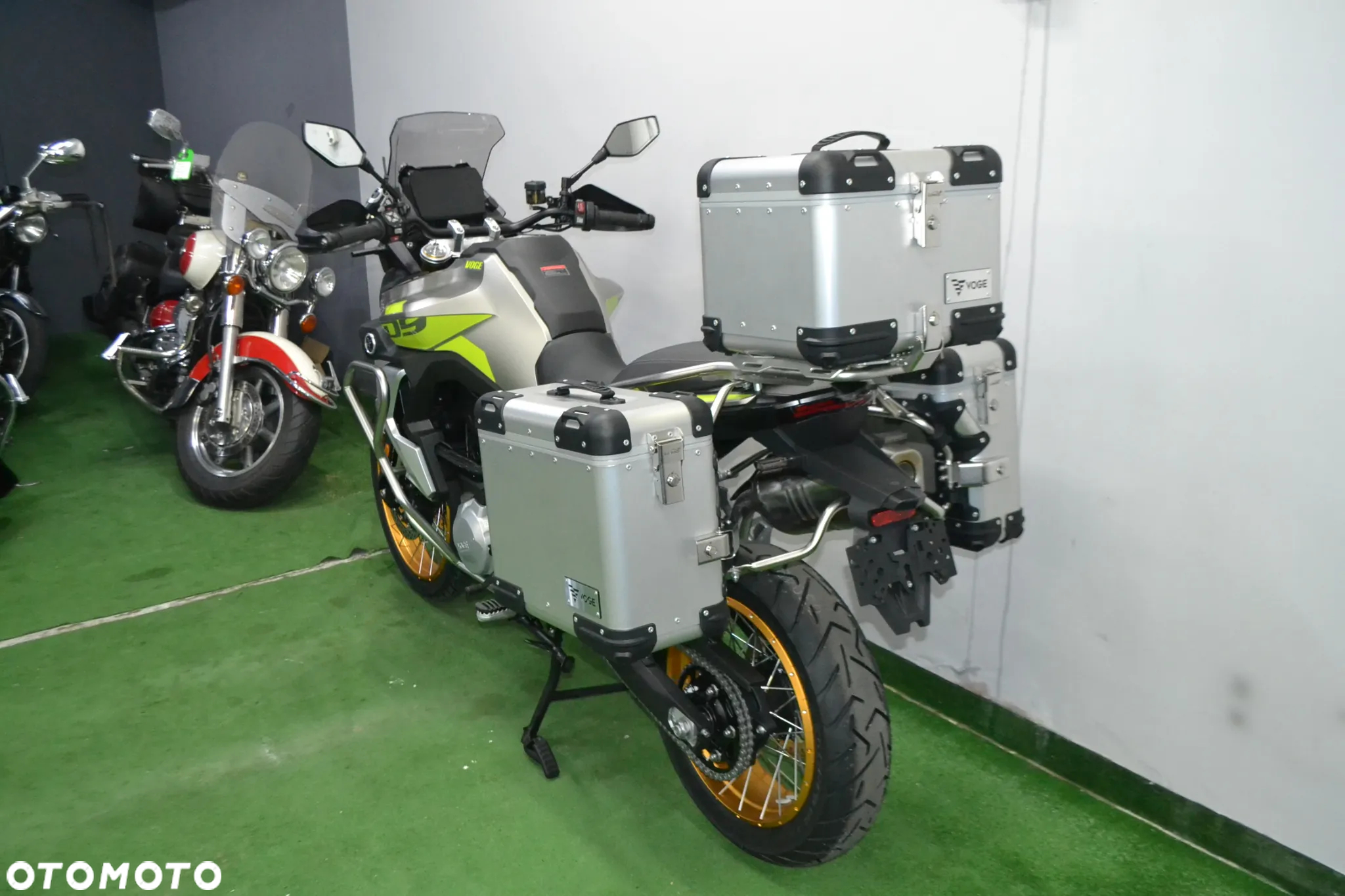 VOGE 900DSX - 11