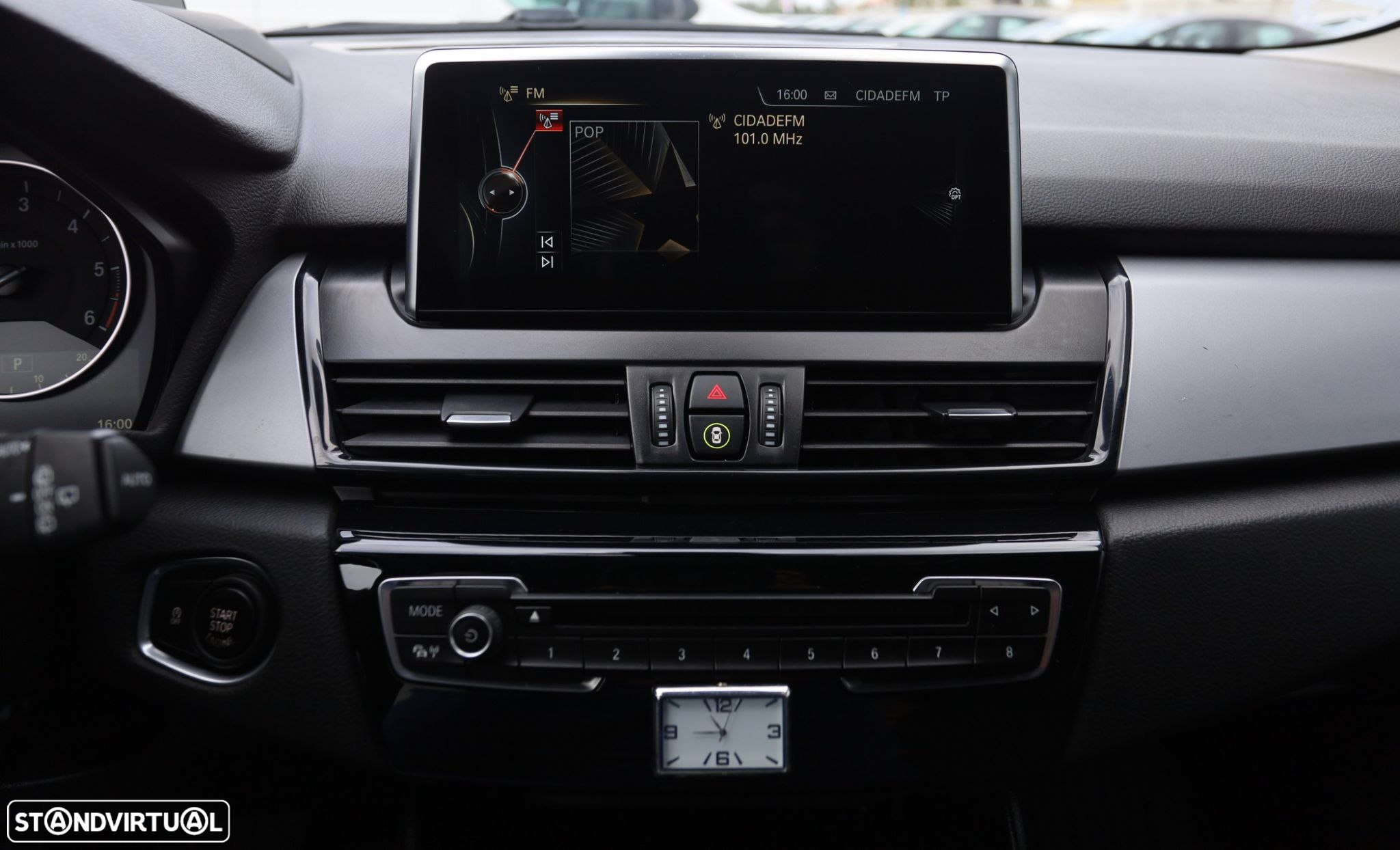 BMW 218 Active Tourer d Line Luxury Auto - 11