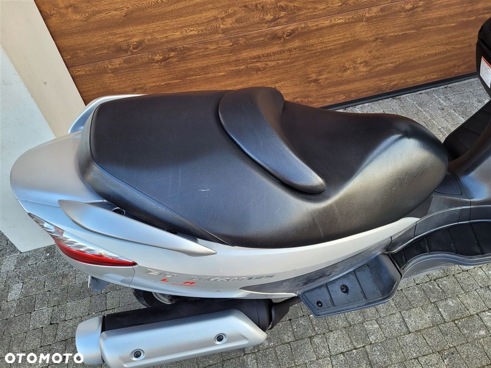 Suzuki Burgman - 13