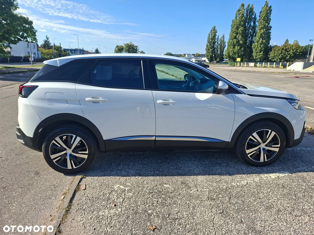 Peugeot 3008 1.2 PureTech GPF Allure S&S - 5