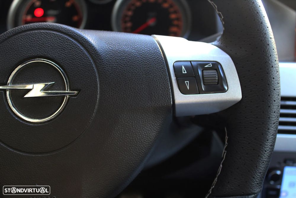 Opel Astra GTC 1.7 CDTi - 32