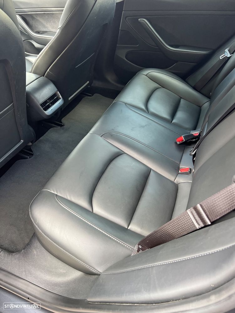 Tesla Model 3 - 6