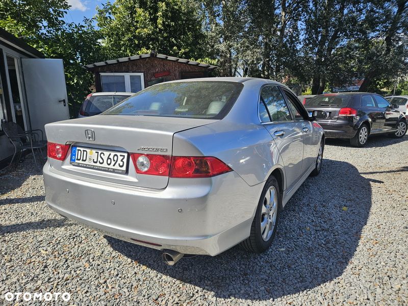 Honda Accord 2.0 Executive - 3