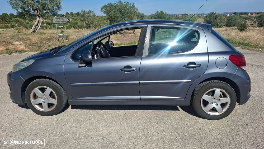 Peugeot 207 - 2