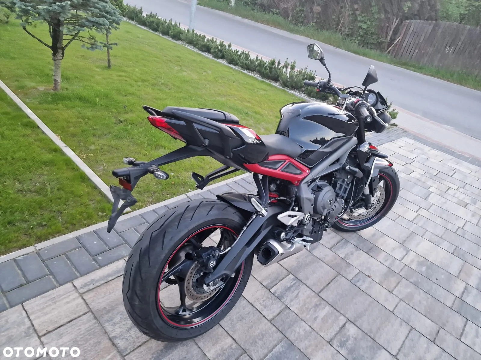 Triumph Street Triple - 5