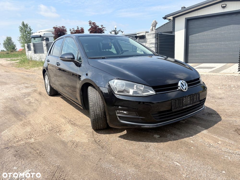 Volkswagen Golf - 2