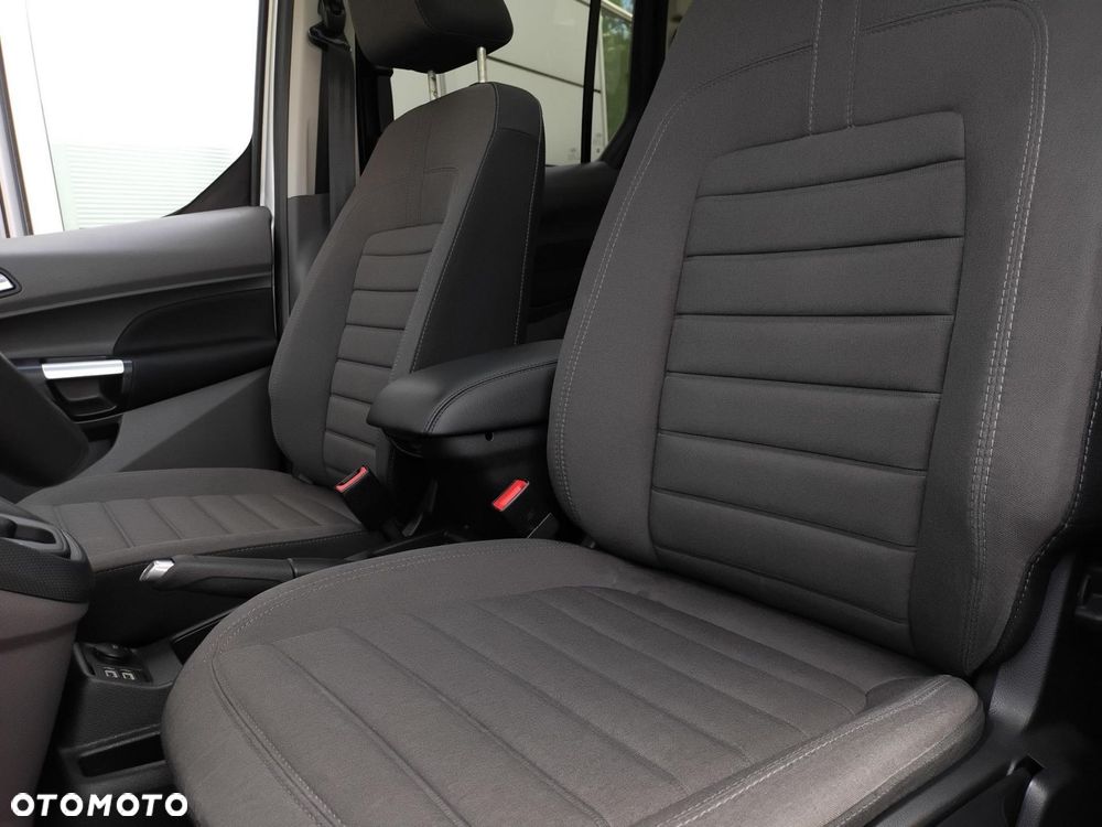 Ford Tourneo Connect 1.5 EcoBlue Titanium PowerShift - 24