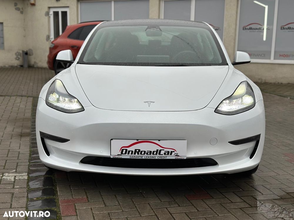 Tesla Model 3 Long Range - 11
