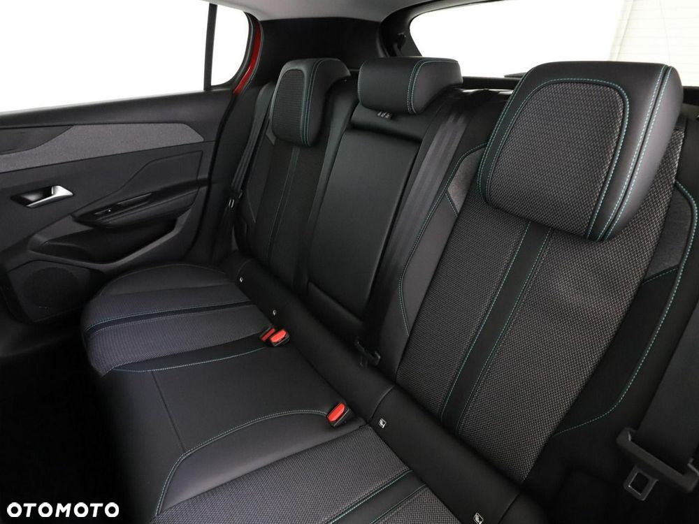 Peugeot 308 1.2 PureTech Allure S&S - 18
