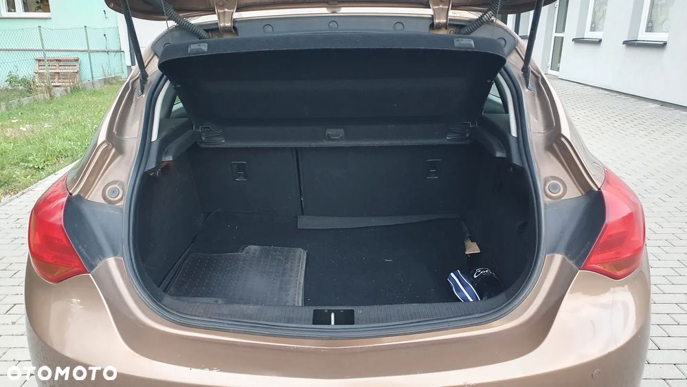 Opel Astra - 11