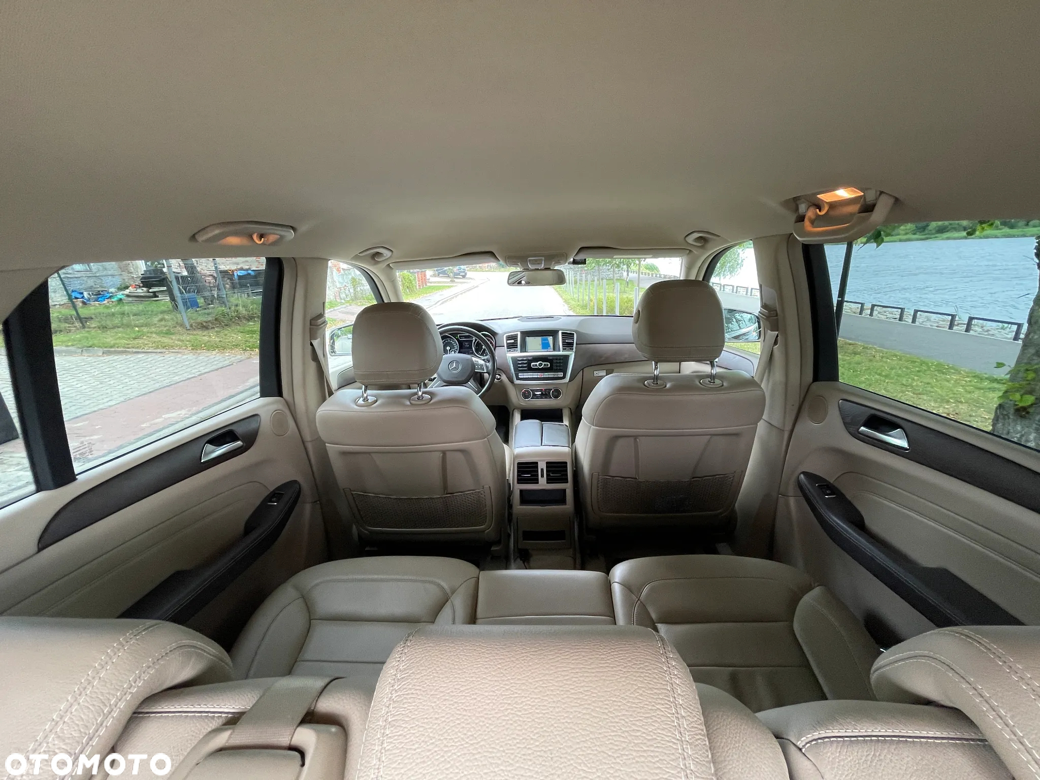 Mercedes-Benz ML 350 BlueTec 4-Matic - 17