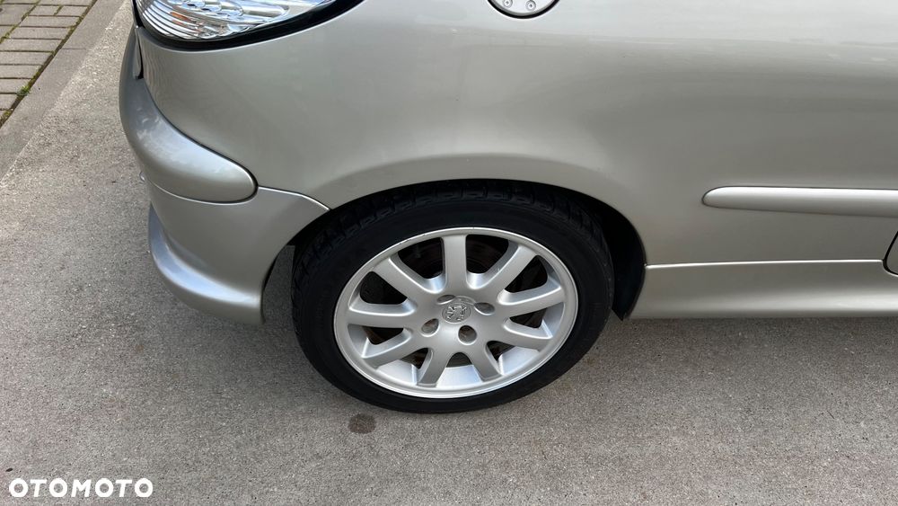 Peugeot 206 CC 135 Roland Garros - 7