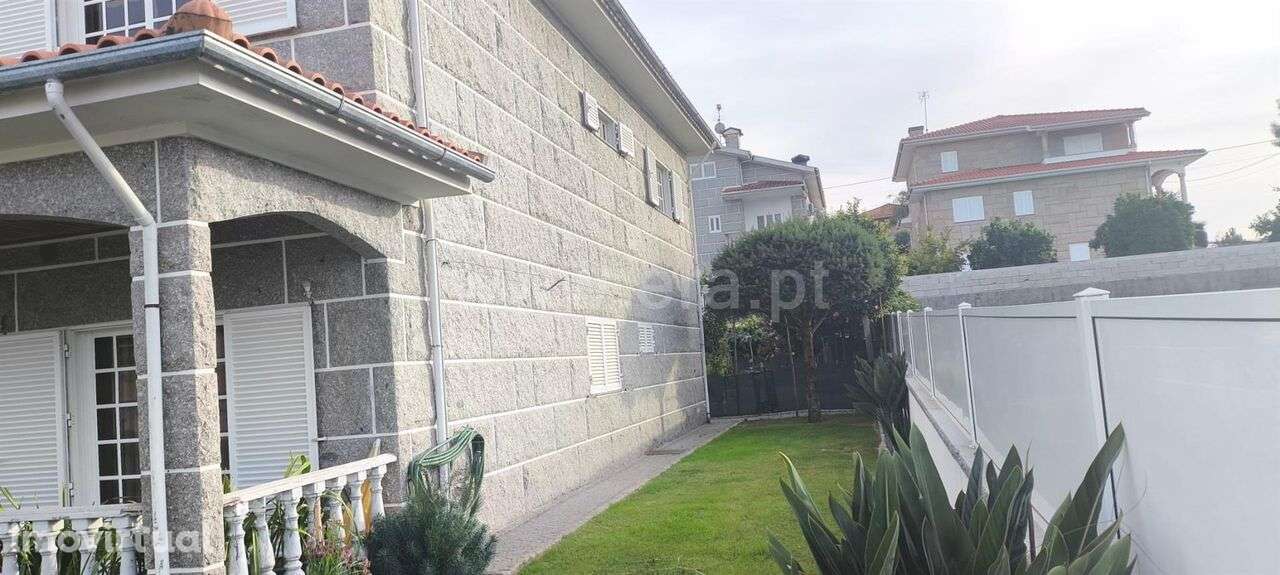 Moradia T4 / Marco de Canaveses, Vila Boa do Bispo - Grande imagem: 2/4