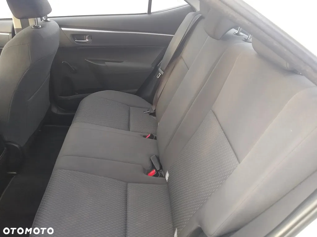 Toyota Corolla - 11