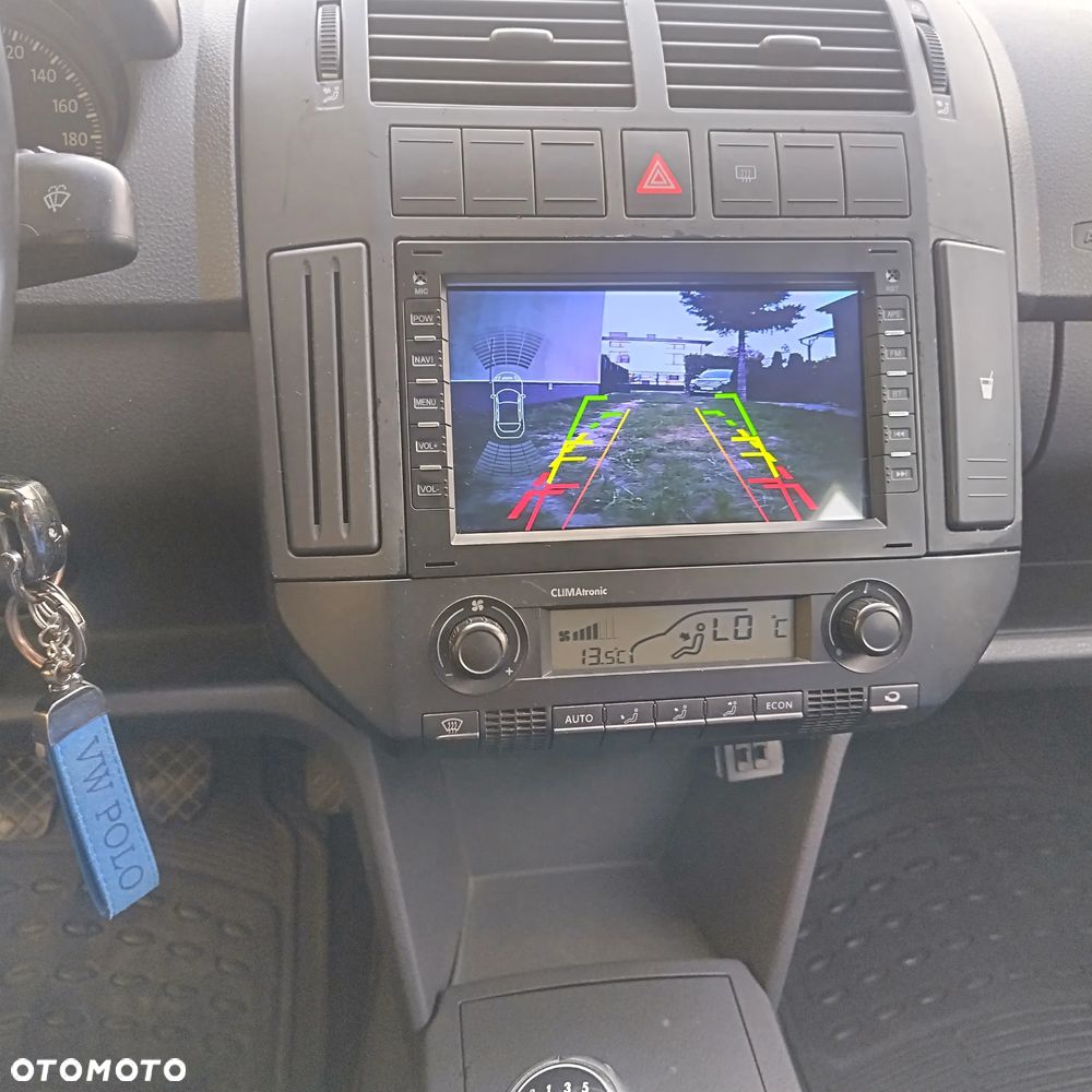Volkswagen Polo 1.4 16V Comfortline - 18